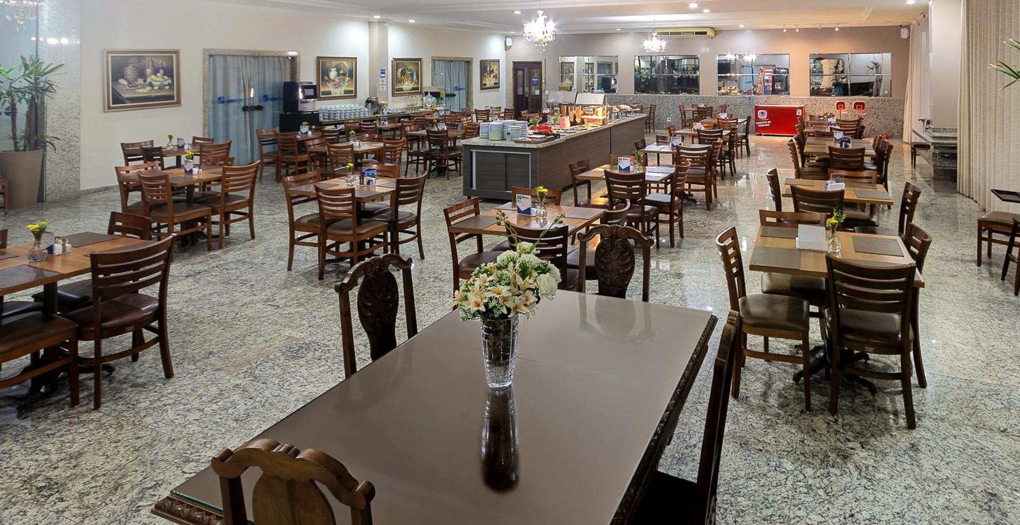 Hotel Dan Inn Franca & Convencoes By Nacional Inn Екстер'єр фото
